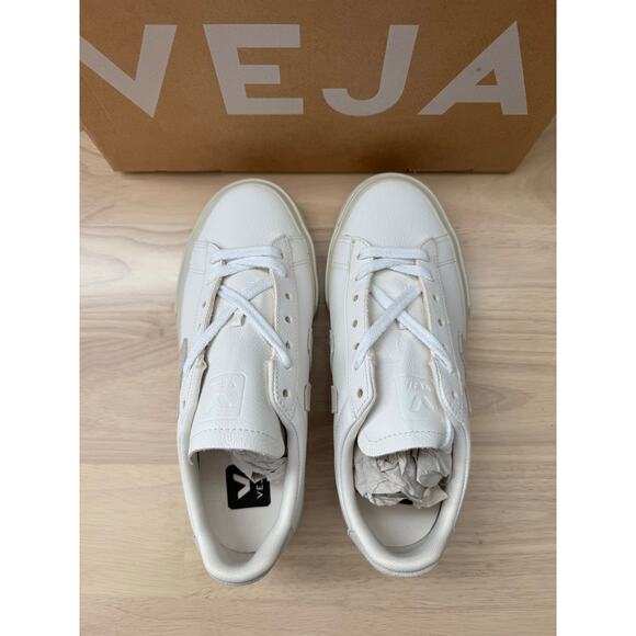 NIB Veja Extra-White Natural Suede Campo Chic Neutral Everyday Sneakers US 5 - Picture 4 of 8